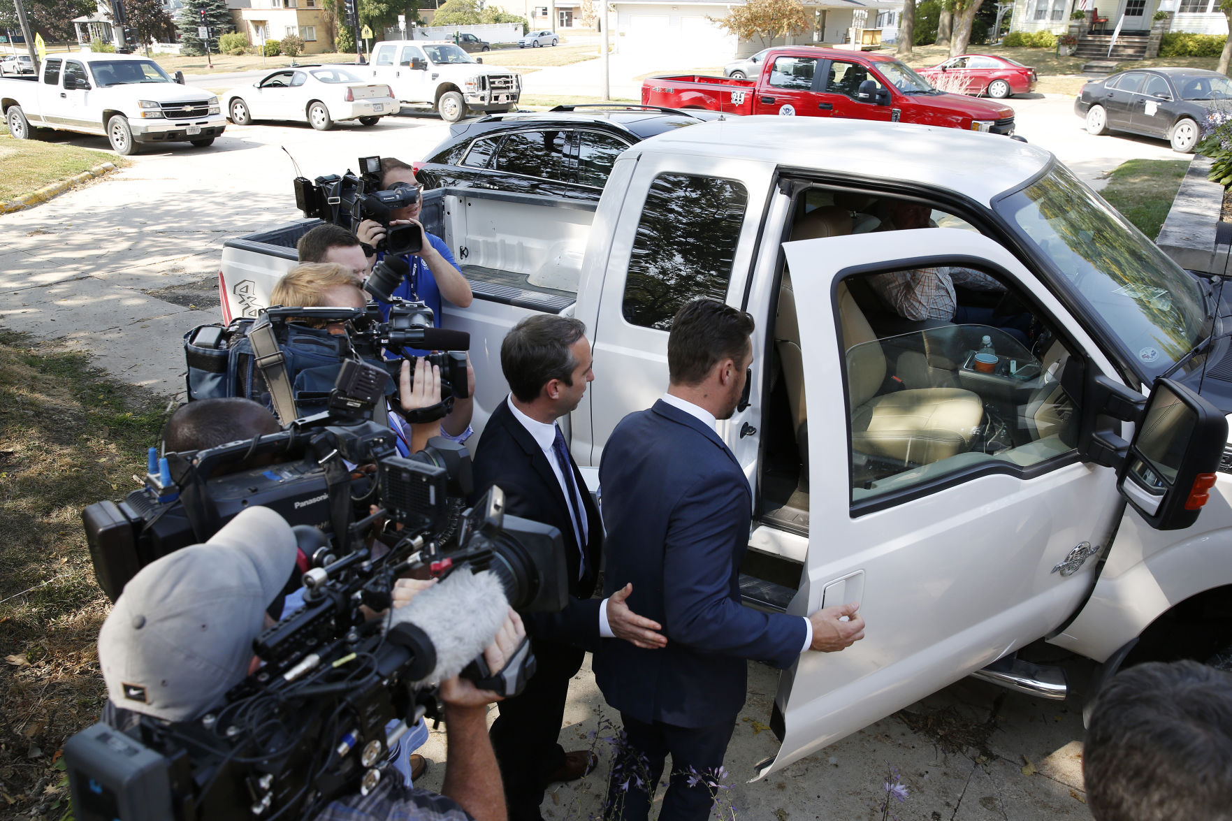 091417mp-Chris Soules-hearing-15